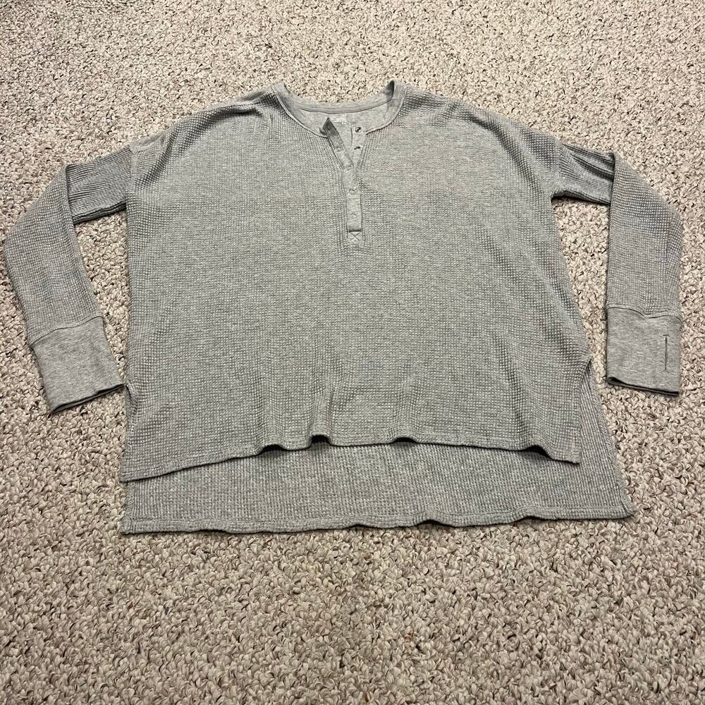 Aerie Wow Waffle Henley Tee Shirt M Gray Long Sleeve Cozy Classic Casual Basic